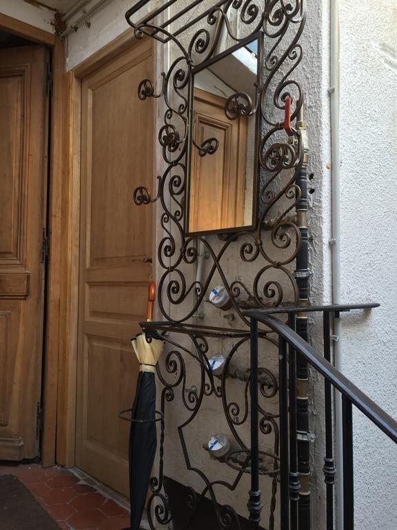 Apartmán Light Filled Penthouse In Old Antibes. Heart Of The Riviera Exteriér fotografie