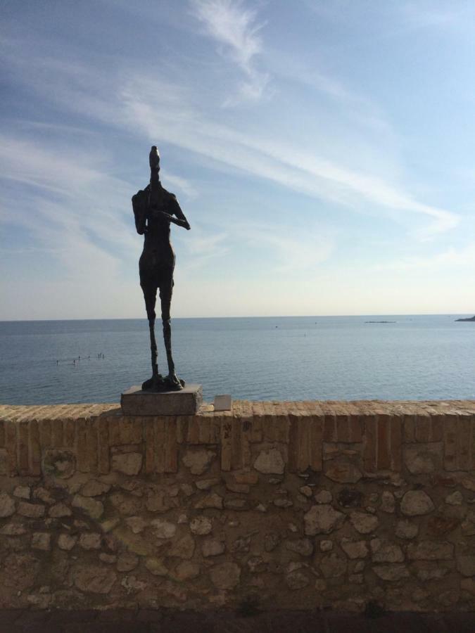Apartmán Light Filled Penthouse In Old Antibes. Heart Of The Riviera Exteriér fotografie